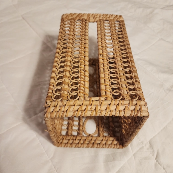 Eclectic Boho Tissue Box | Natural Wicker Tissue Box Cover | Rattan - Picture 3 of 9
